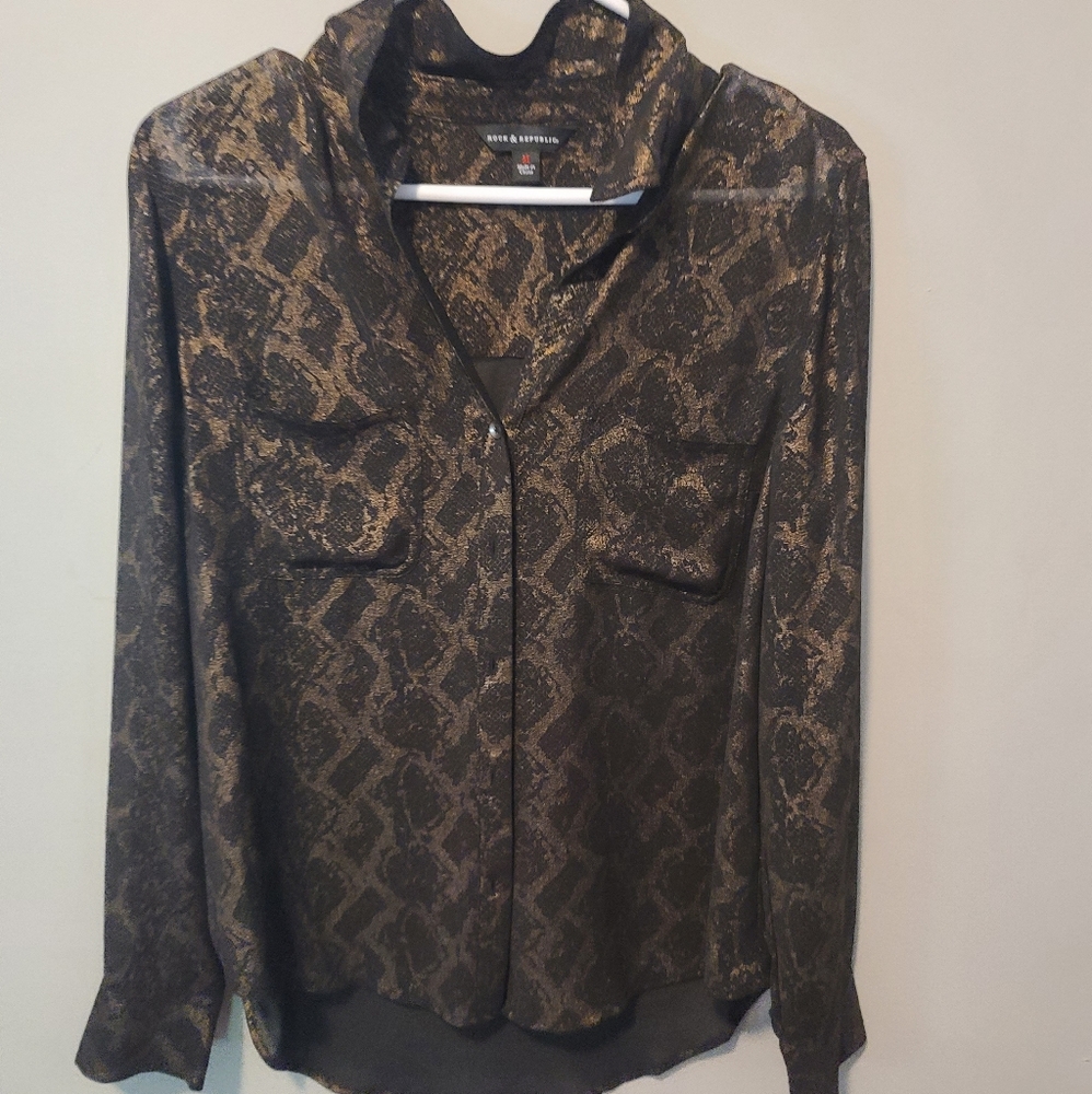 Rock & Republic gold and black blouse size medium